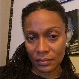 Meet your Posher, Lorrie